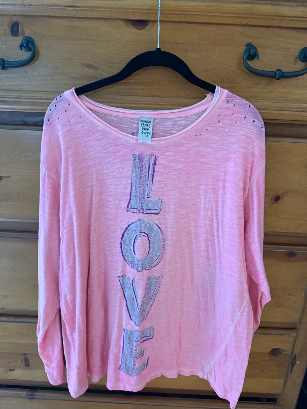 Magnolia Pearl Pink Long-Sleeve 'LOVE' Graphic Tee